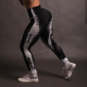 Wolves-Darc Sport serpent leggings